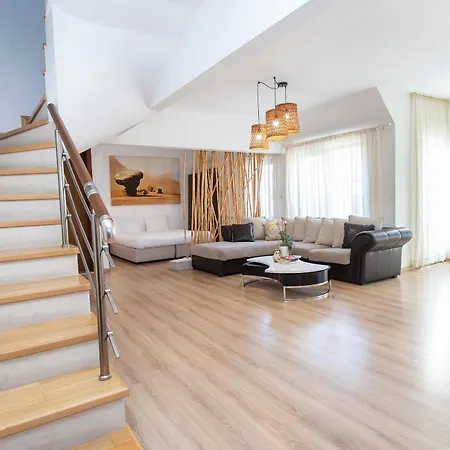 Vitosha Downtown Apartment