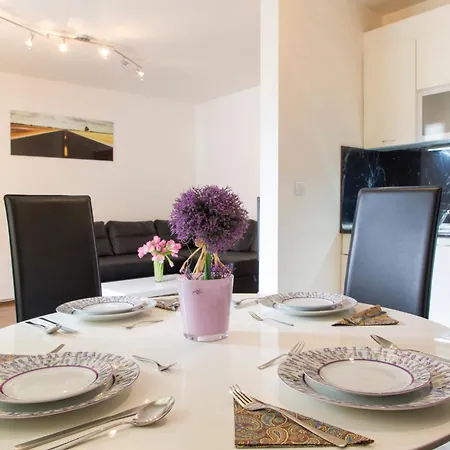 Vitosha Downtown Apartment Sofia